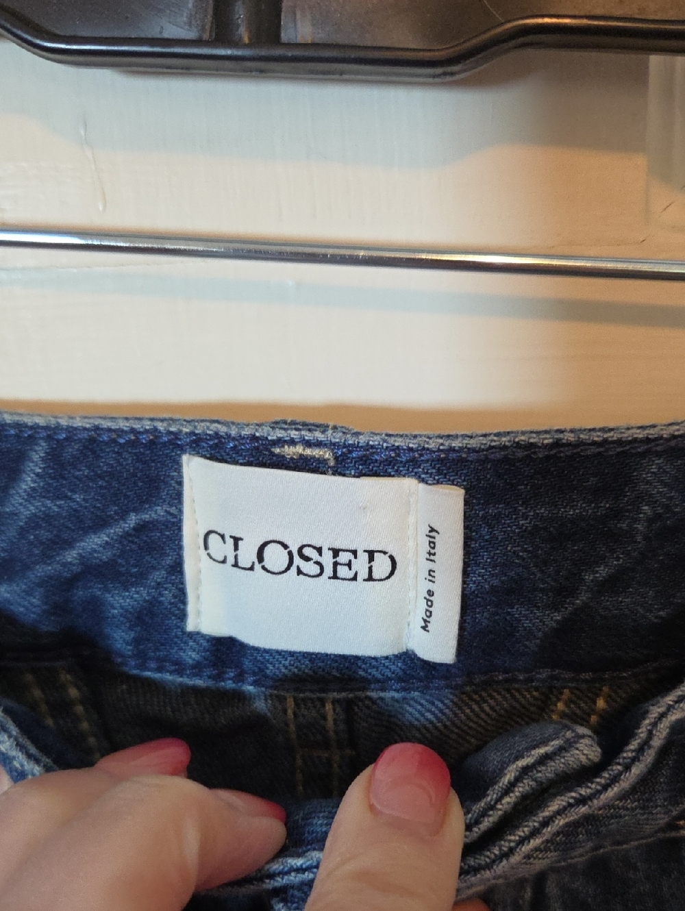 Closed Women's Wellington Cropped Pleated  Ridged Jeans In Dark Denim Sz 29 - Picture 5 of 16
